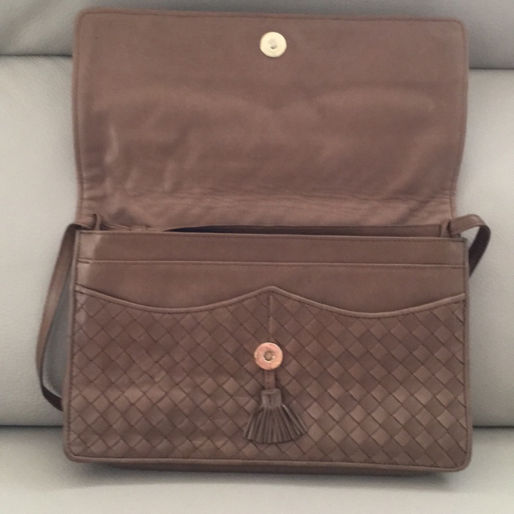Bottega Veneta| Authentic Bottega Vintage Bag - Picture 2 of 8